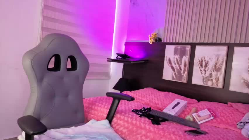 lara_as Live Sex May 7, 2026