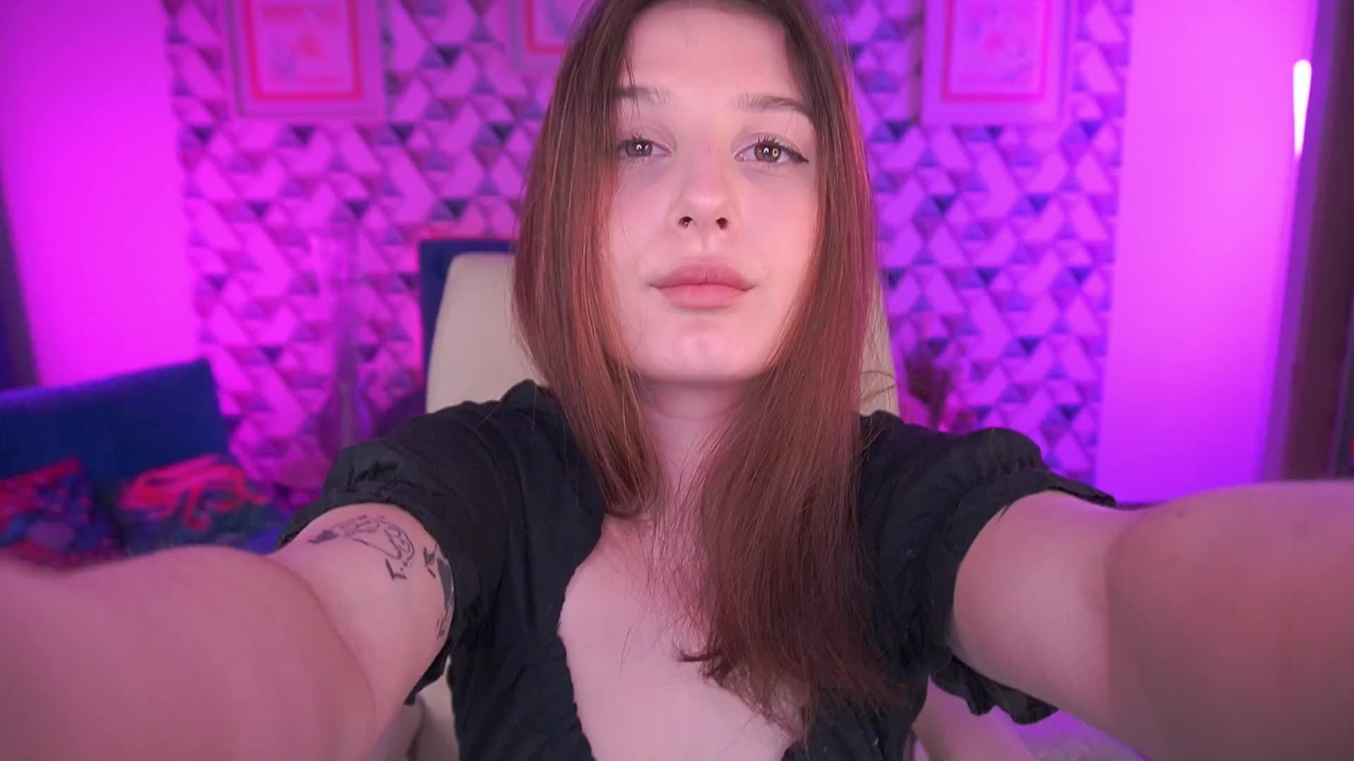 VikVikLove Live Sex May 7, 2026