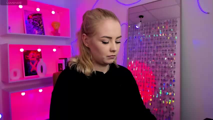 stephanie_sea Live Sex May 8, 2026