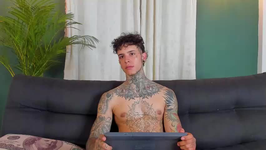 aron_ford Live Sex May 8, 2026