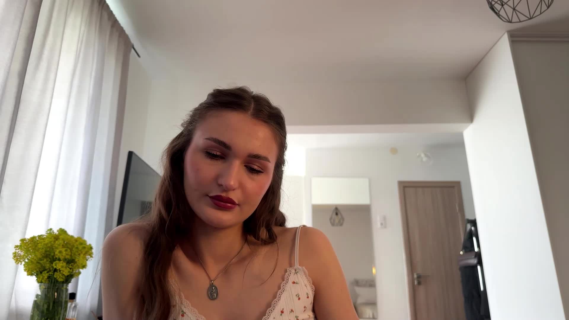 LauraMondella Live Sex May 8, 2026