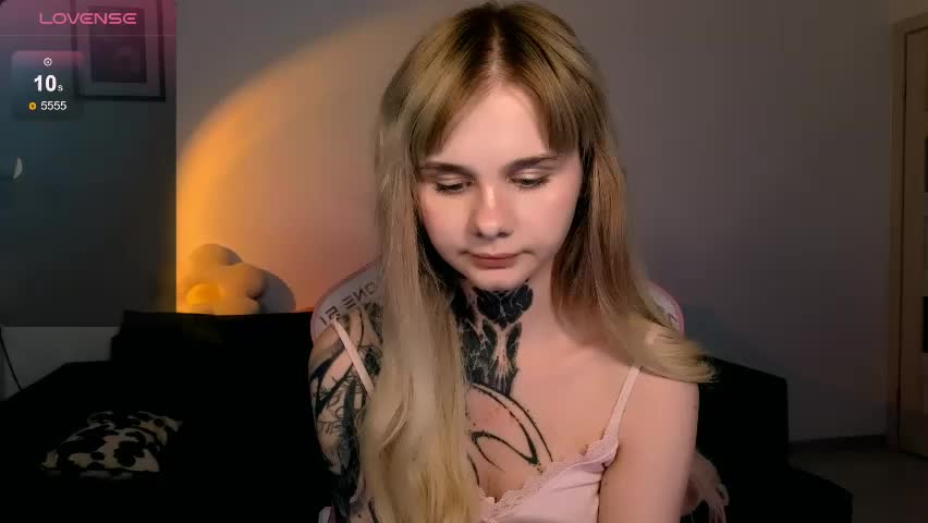 britney_lynch Live Sex May 8, 2026
