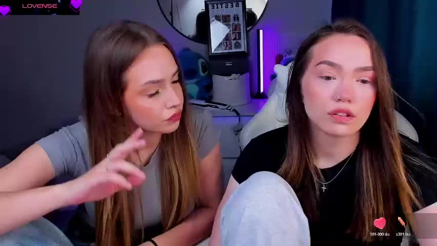 top_twins Live Sex May 8, 2026