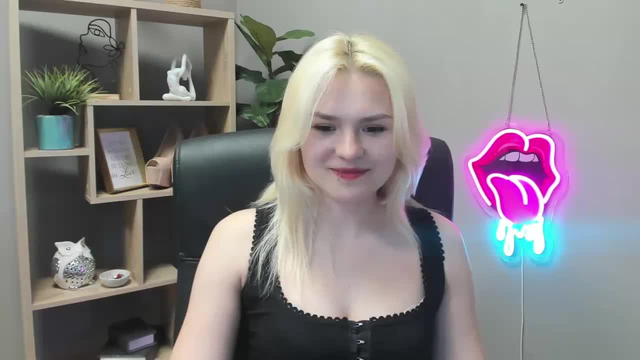 SweetLilyxo Live Sex May 8, 2026