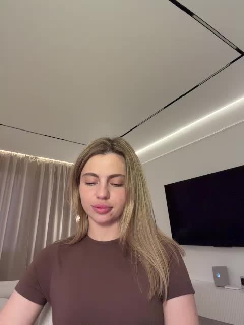 Nataliecroys Live Sex May 9, 2026