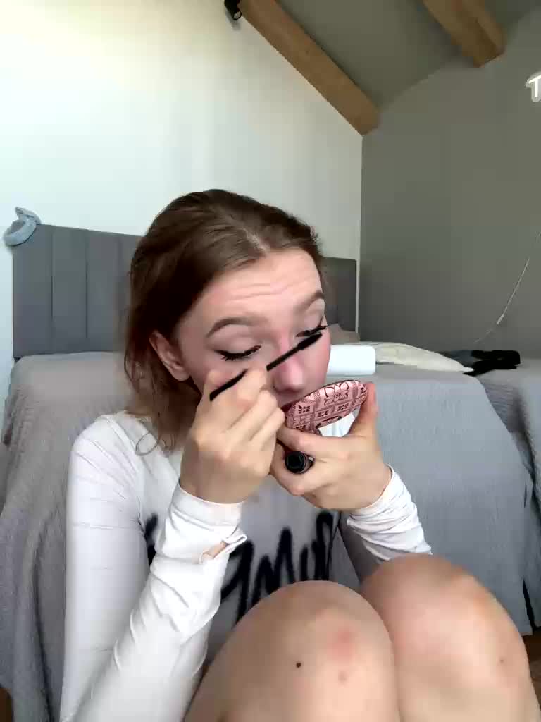 -Nezukoo- Live Sex May 9, 2026