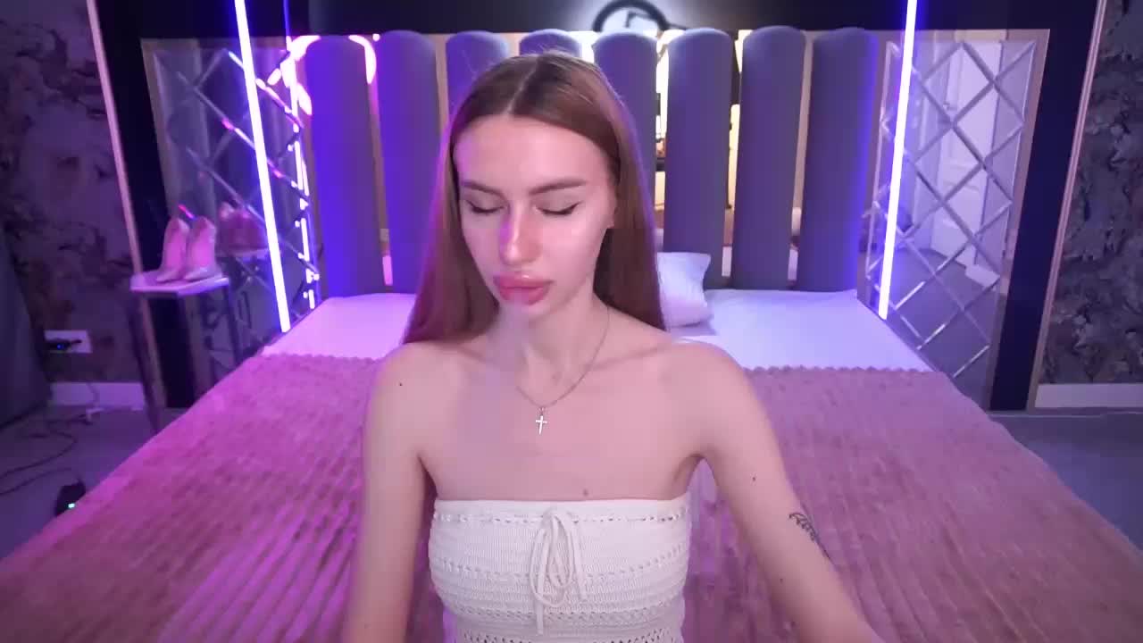 SnowWhiteee Live Sex May 10, 2026