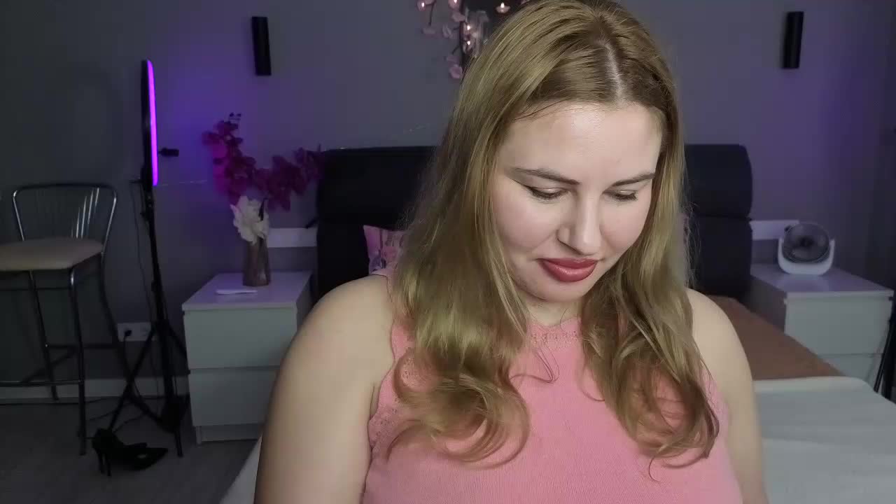 AvaQueen Live Sex May 10, 2026