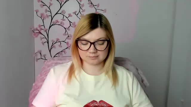 molly_moree Live Sex May 10, 2026