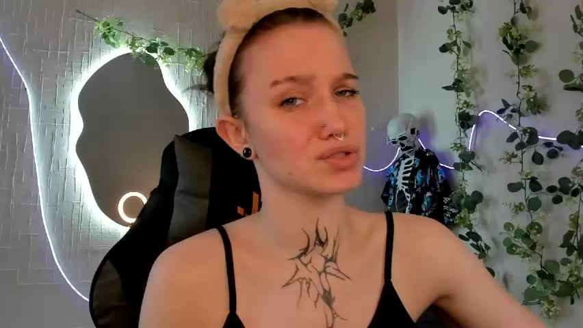 elastikiss Live Sex May 10, 2026