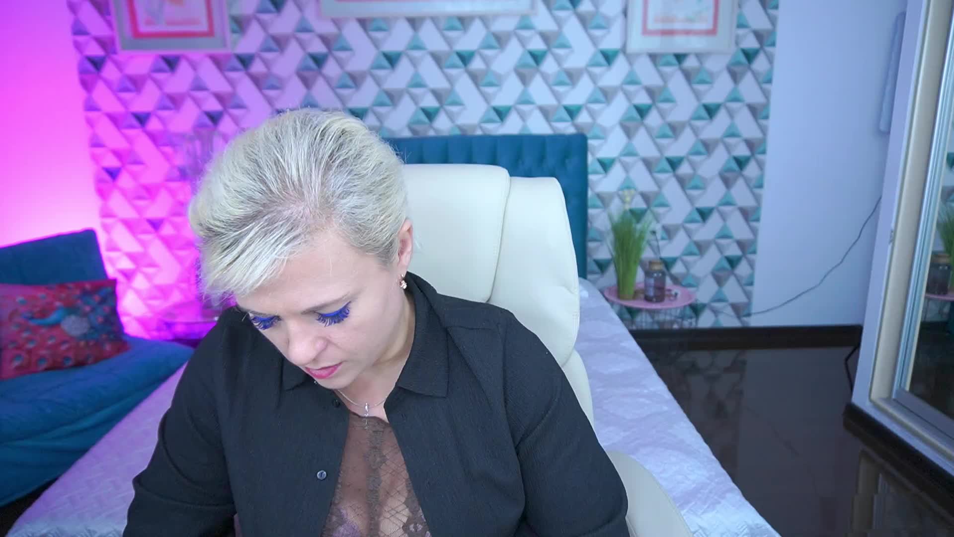CrystalVibe Live Sex May 12, 2026