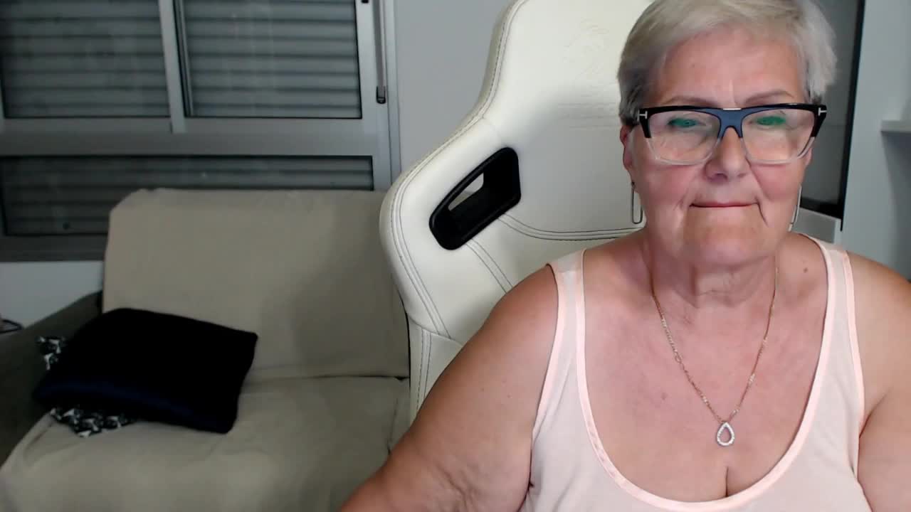 Selenna65 Live Sex May 12, 2026