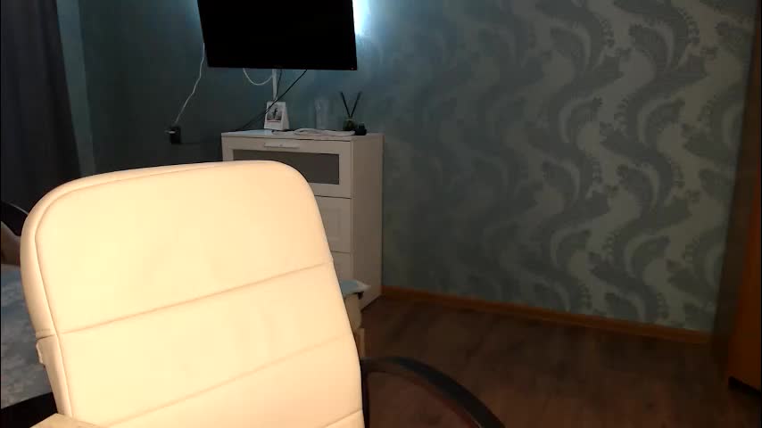 molli_and_tom Live Sex May 12, 2026