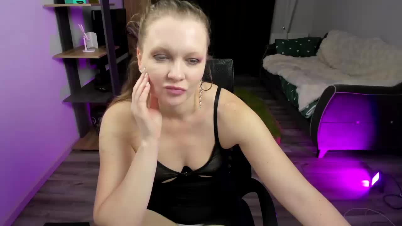 StrippingLady Live Sex May 13, 2026