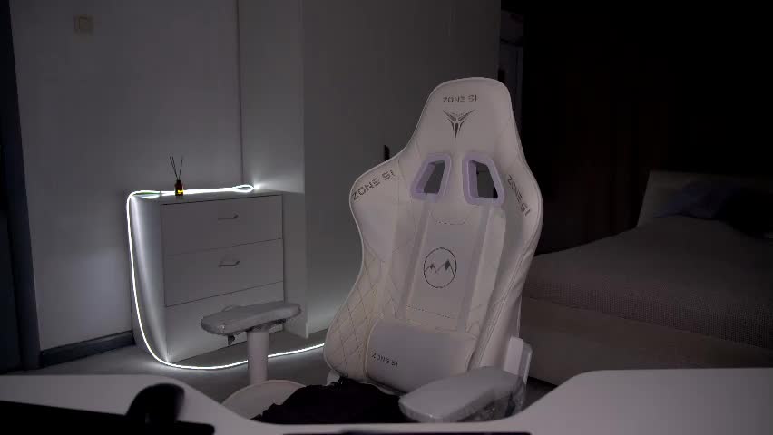 evelina_fox Live Sex May 13, 2026