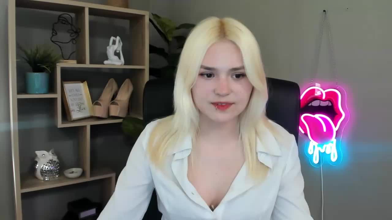 SweetLilyxo Live Sex May 13, 2026