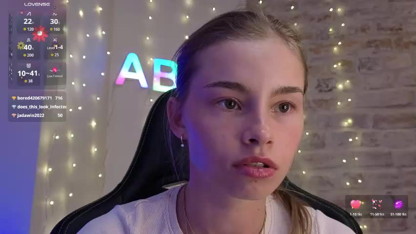 roxxxie_reid Live Sex May 14, 2026