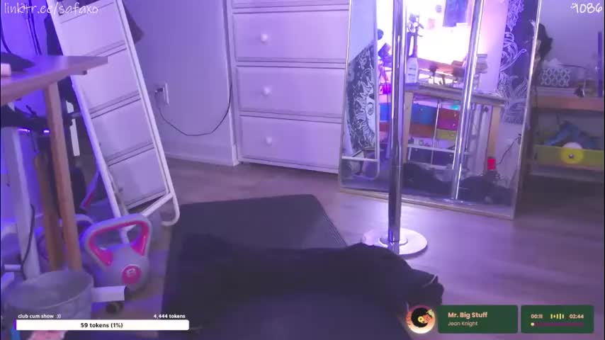 safaeri Live Sex May 14, 2026