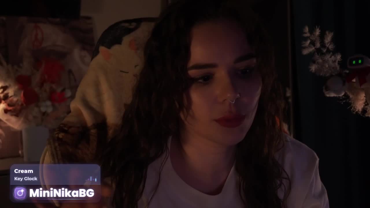 MiniNika Live Sex May 15, 2026