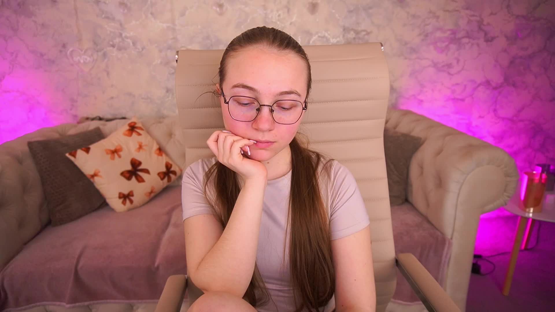 ArrinaWairr Live Sex May 16, 2026