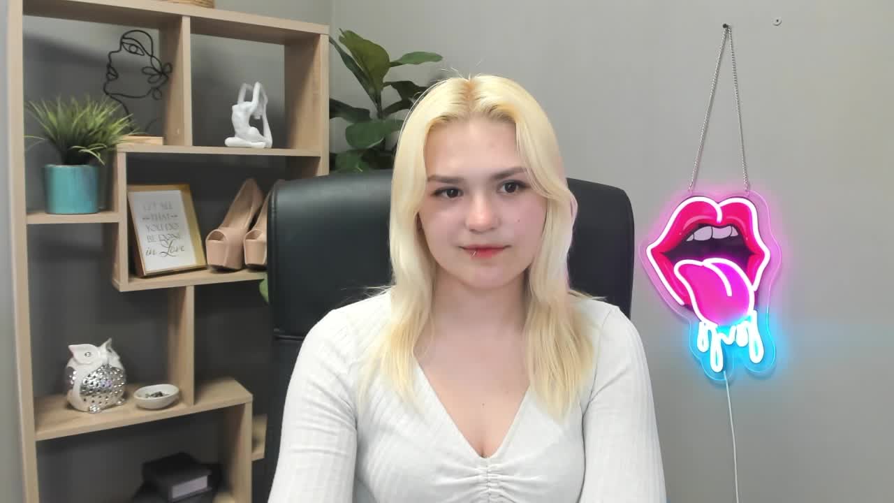 SweetLilyxo Live Sex May 16, 2026