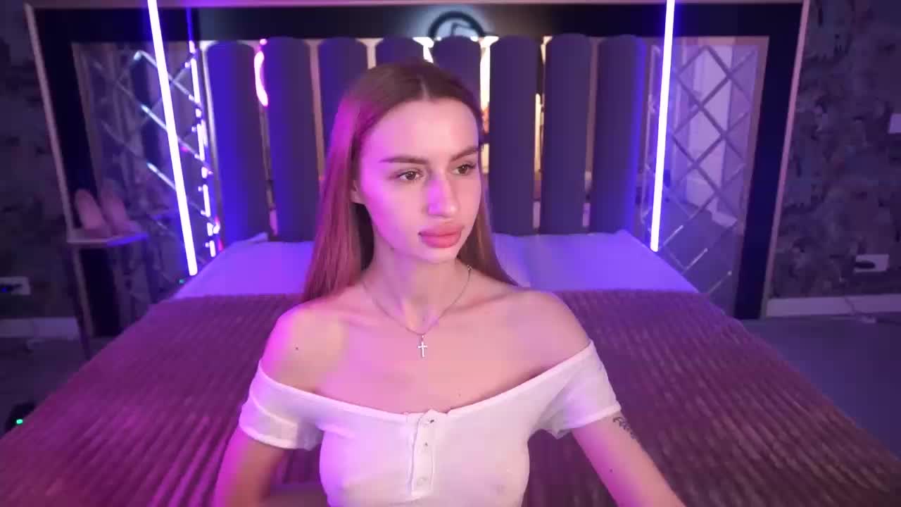SnowWhiteee Live Sex May 16, 2026