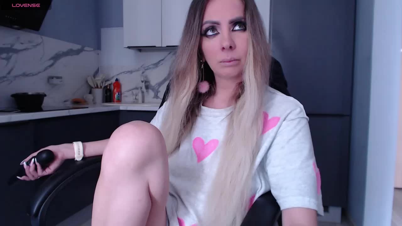 blondalina Live Sex May 16, 2026