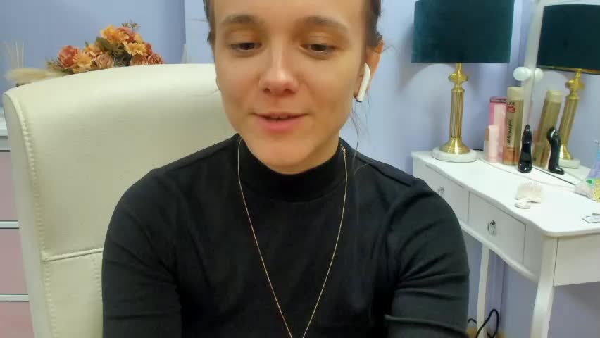 emilly_lust99 Live Sex May 17, 2026
