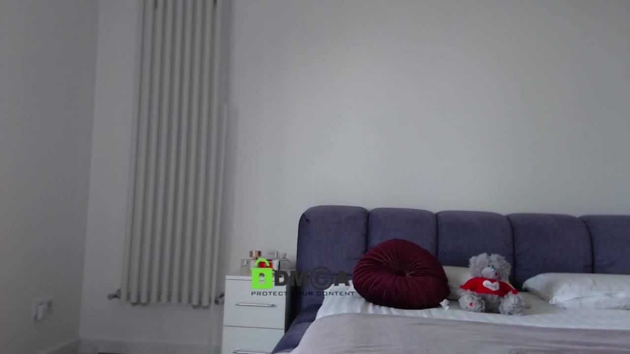 MaxineDi Live Sex May 17, 2026