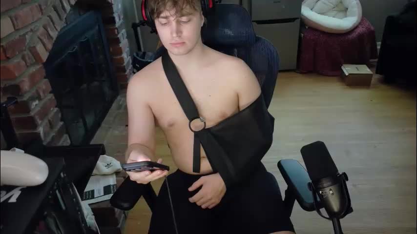 bubblebuttbdn Live Sex May 17, 2026