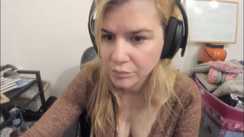 artsyandcraftsy_ Live Sex May 18, 2026