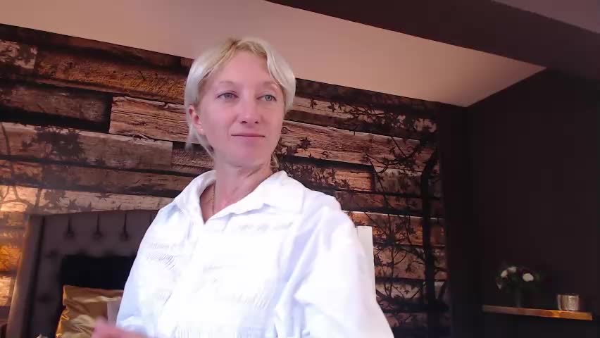 natalie_bitton Live Sex May 19, 2026