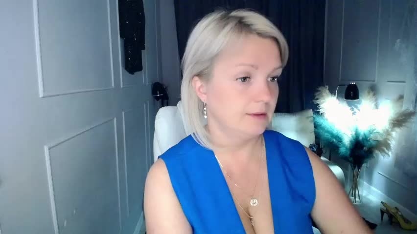 emmmam Live Sex May 19, 2026