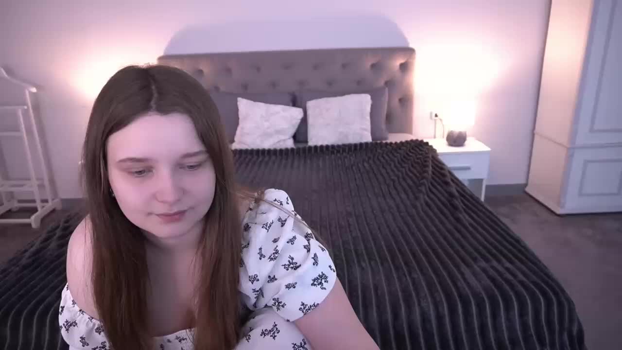 MagikPeachh Live Sex May 19, 2026