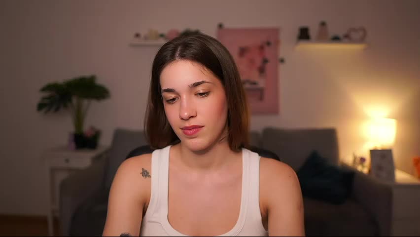 kissiecat Live Sex May 19, 2026