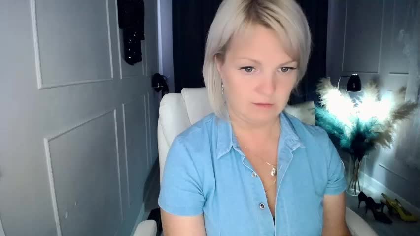 emmmam Live Sex May 20, 2026