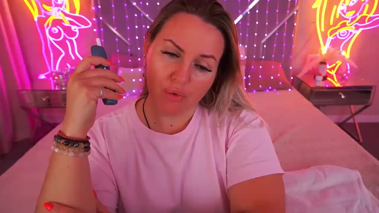 KiraCandyS Live Sex May 20, 2026