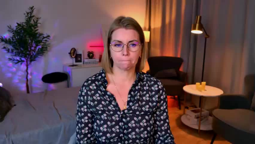 annielight Live Sex May 21, 2026