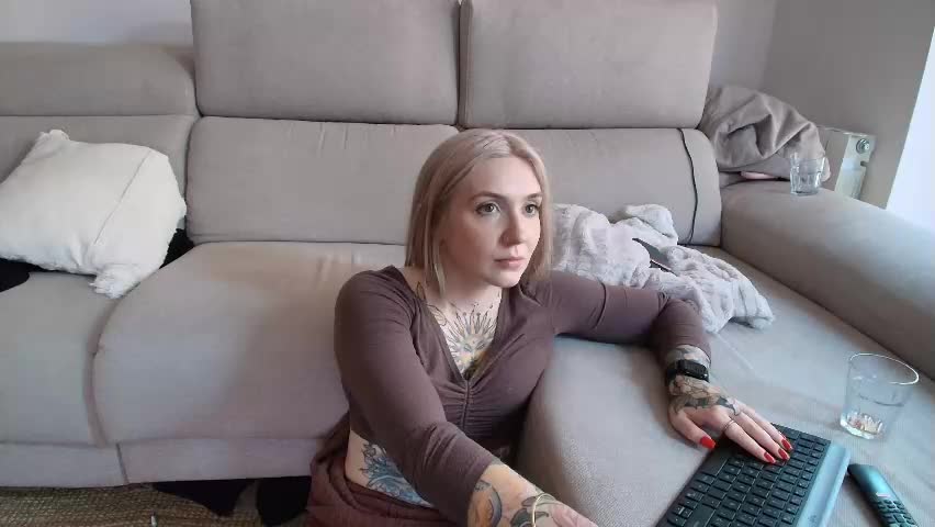 tattoobbgirl Live Sex May 25, 2026