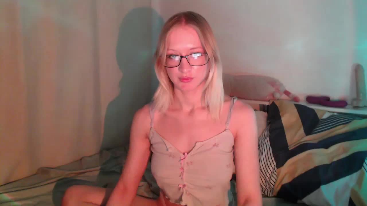 ChloeElegia Live Sex May 26, 2026