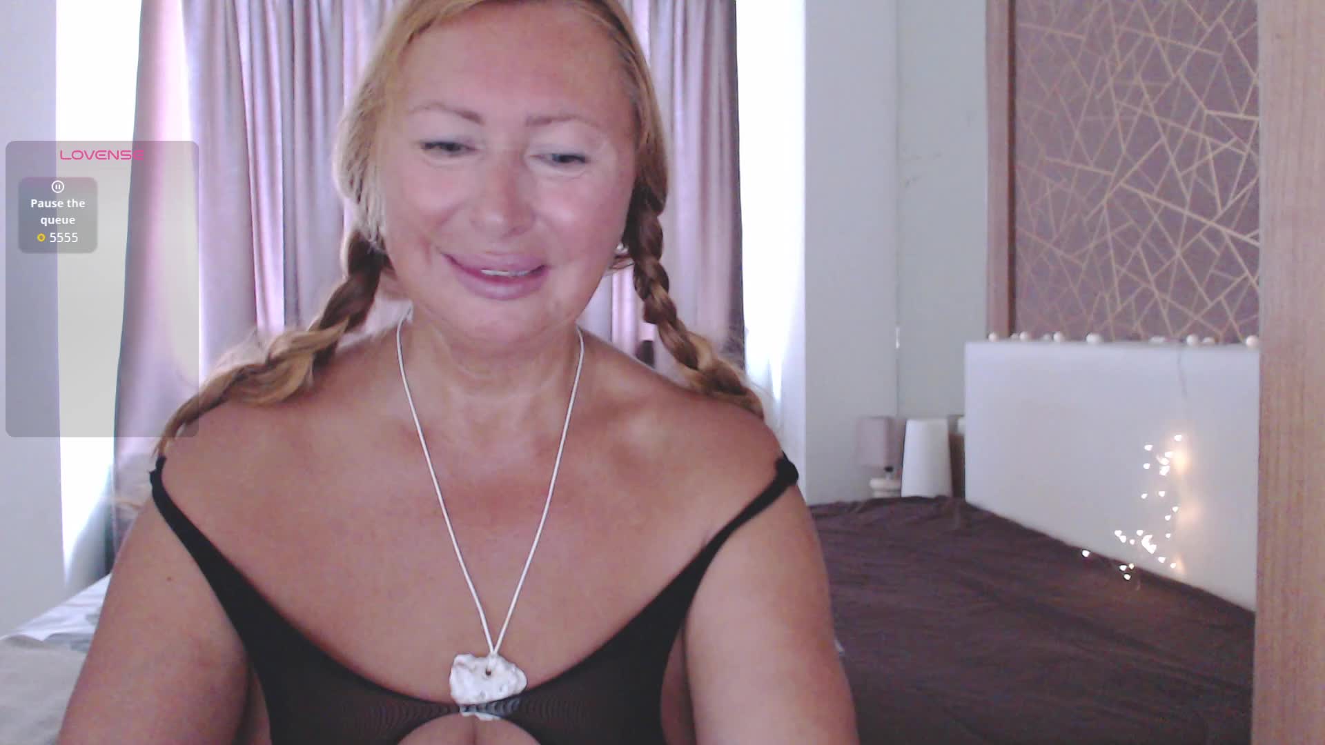 HelenLoyd Live Sex May 26, 2026
