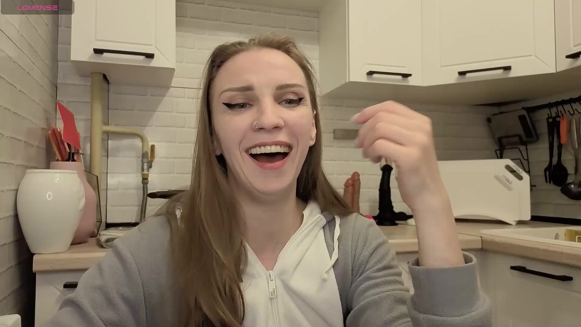 Fist-ashka Live Sex May 26, 2026