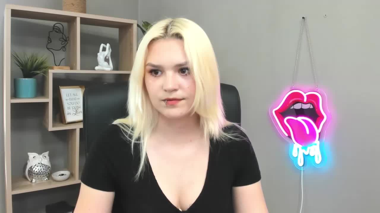 SweetLilyxo Live Sex May 26, 2026