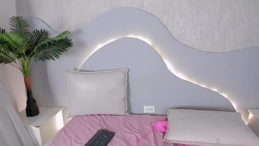 zafiro_n_amber Live Sex May 27, 2026
