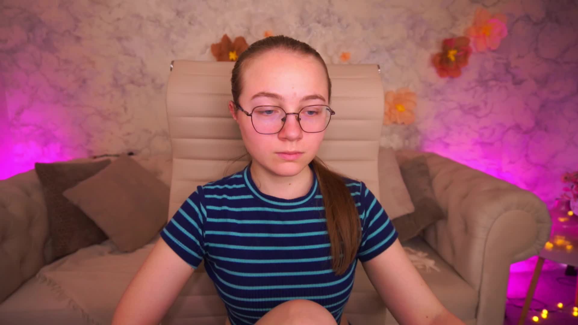 ArrinaWairr Live Sex May 27, 2026