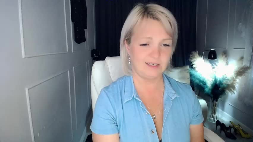 emmmam Live Sex May 30, 2026