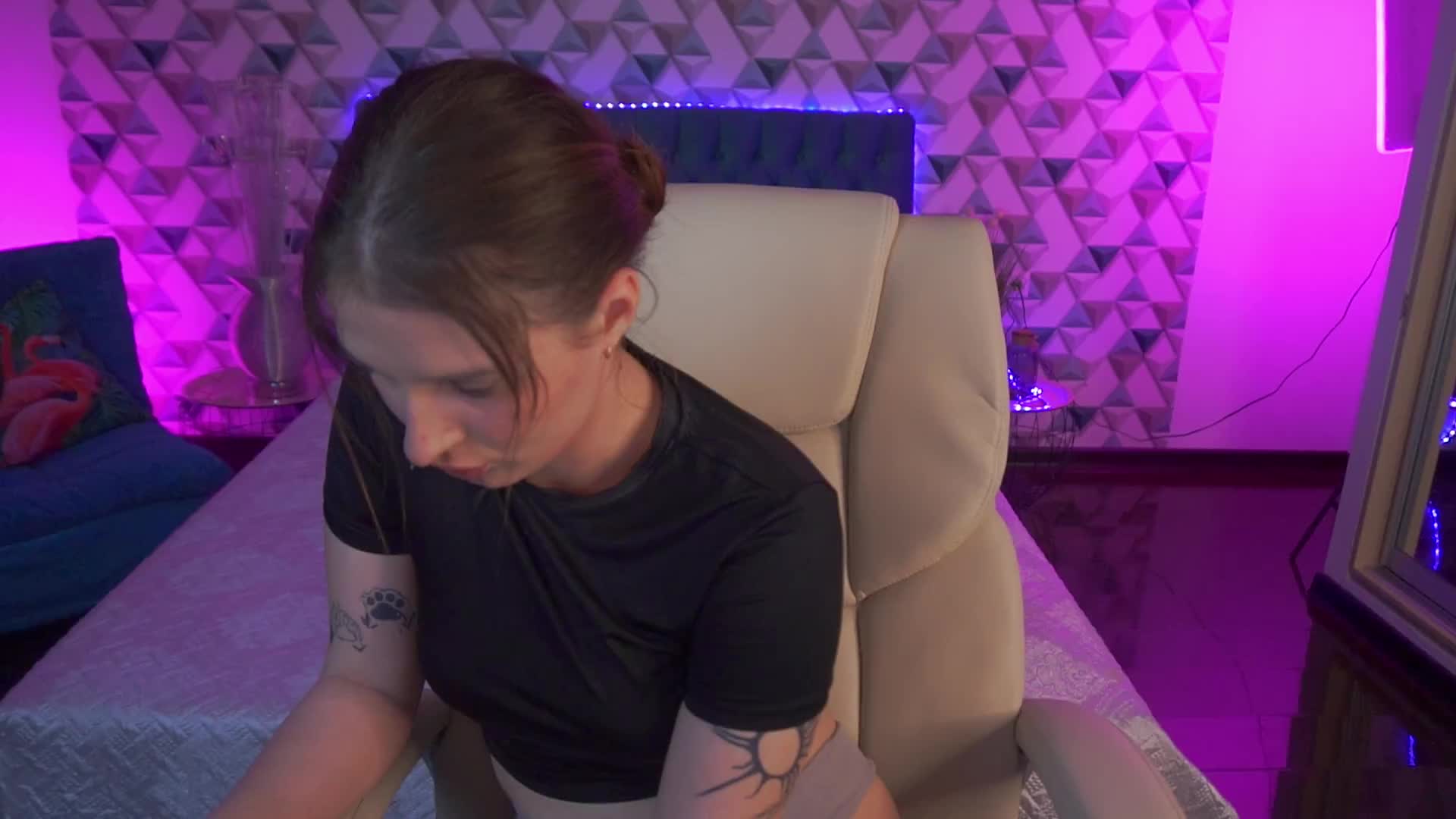 VikVikLove Live Sex May 30, 2026