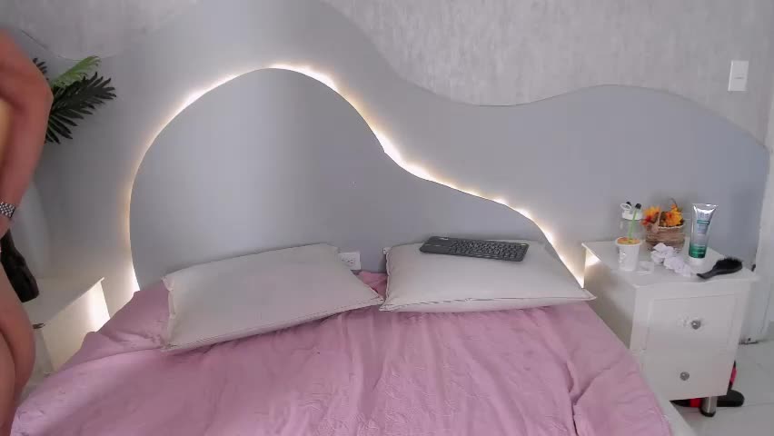 zafiro_n_amber Live Sex May 31, 2026