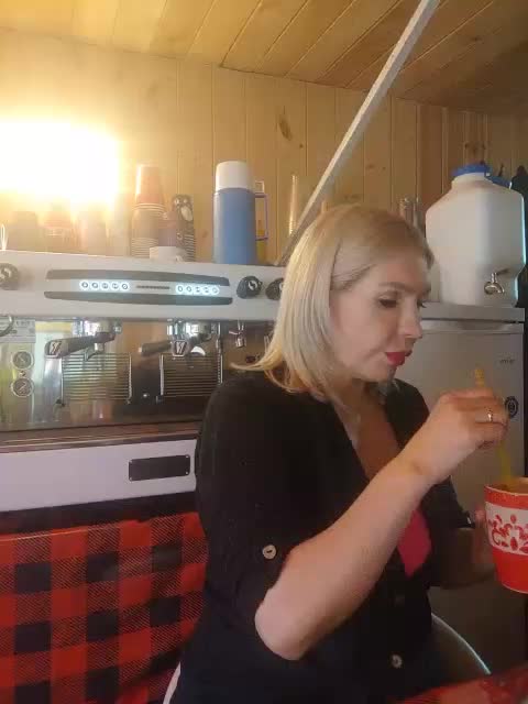 Katriona Live Sex June 1, 2026