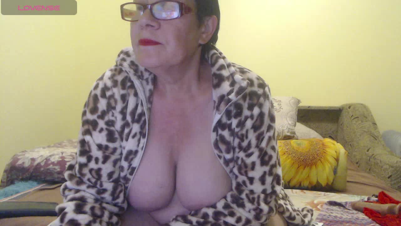 Sandra-Carina Live Sex June 1, 2026